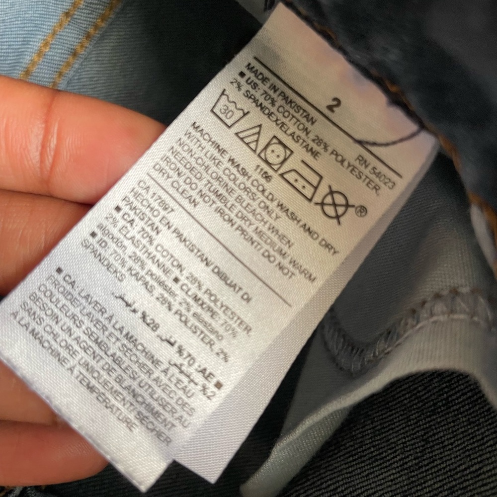 SIZE 2 OLD NAVY ROCKSTAR MID RISE JEANS - Picture 3 of 3
